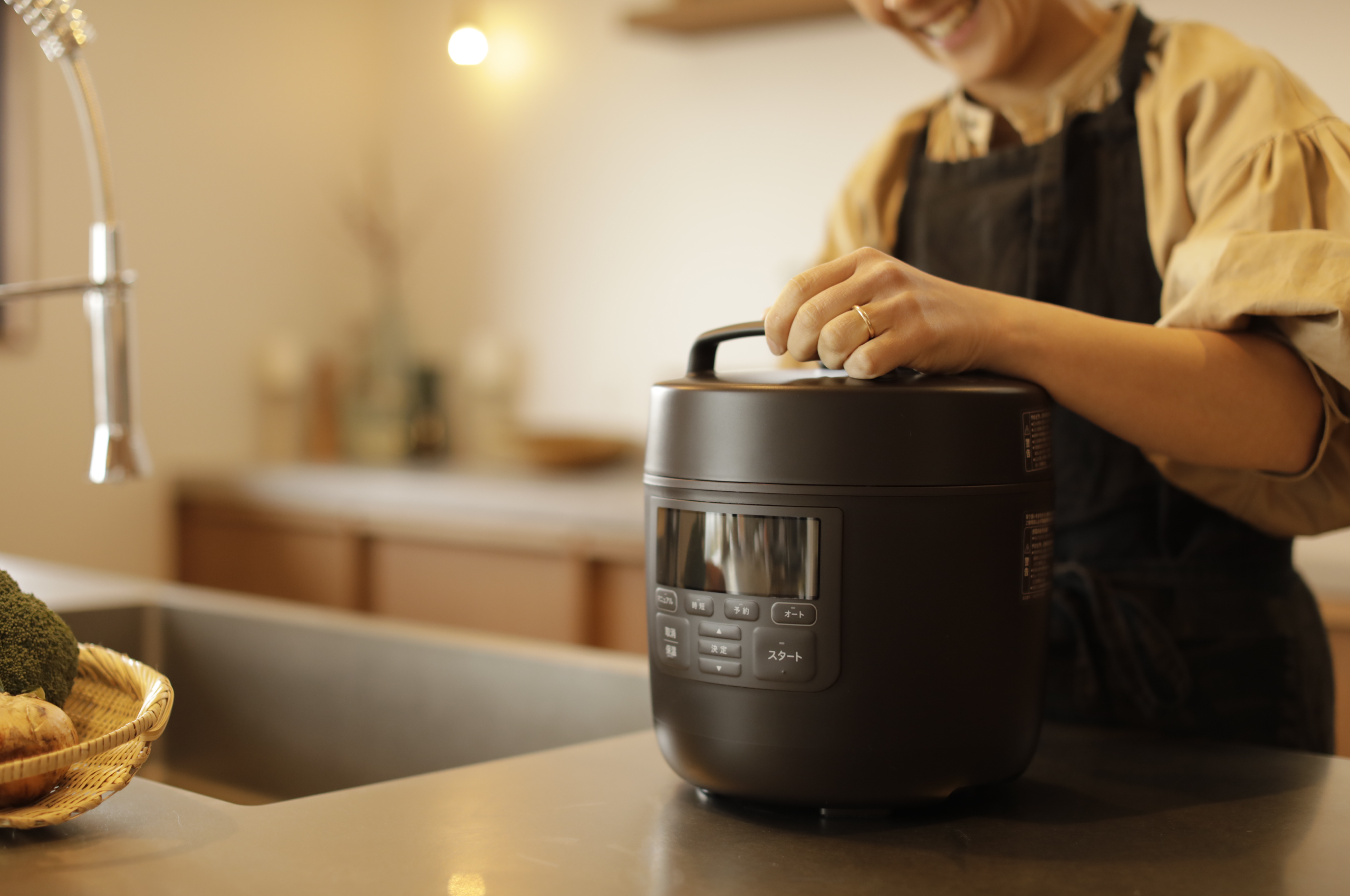 ていねいな暮らしとシロカの家電。