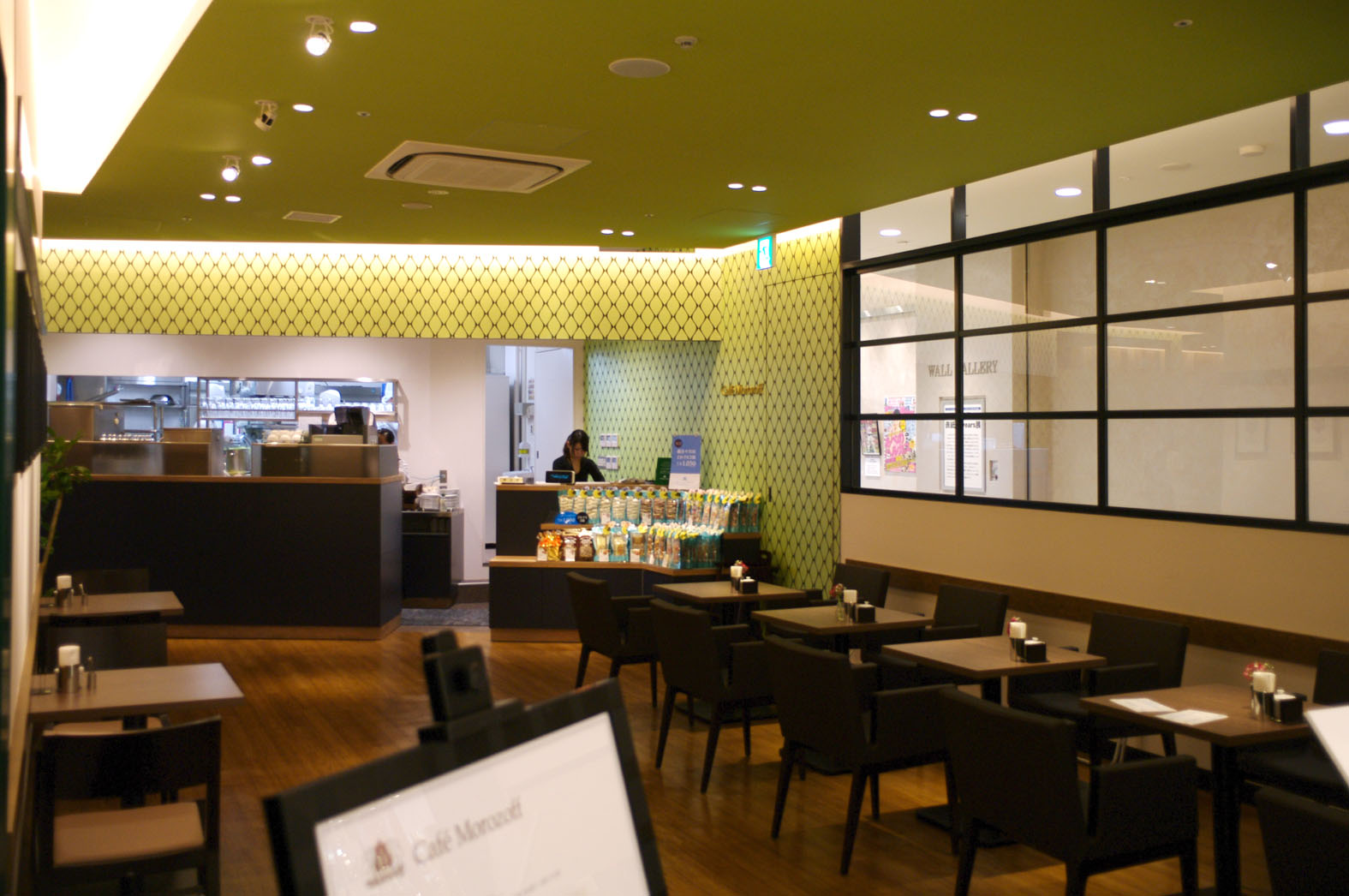 変わらぬ味を守りながら、 新たな可能性も広げてくれる業務用レンジ。