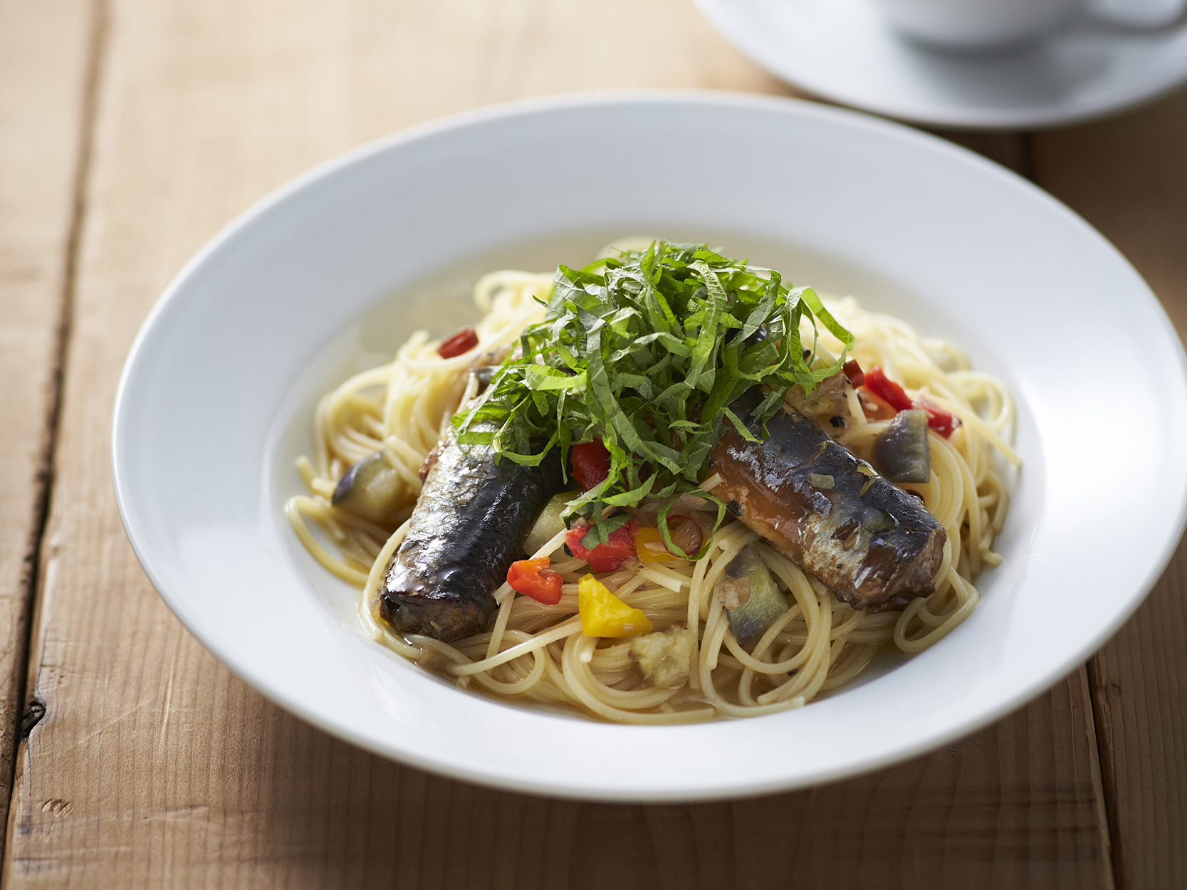 変わらぬ味を守りながら、 新たな可能性も広げてくれる業務用レンジ。