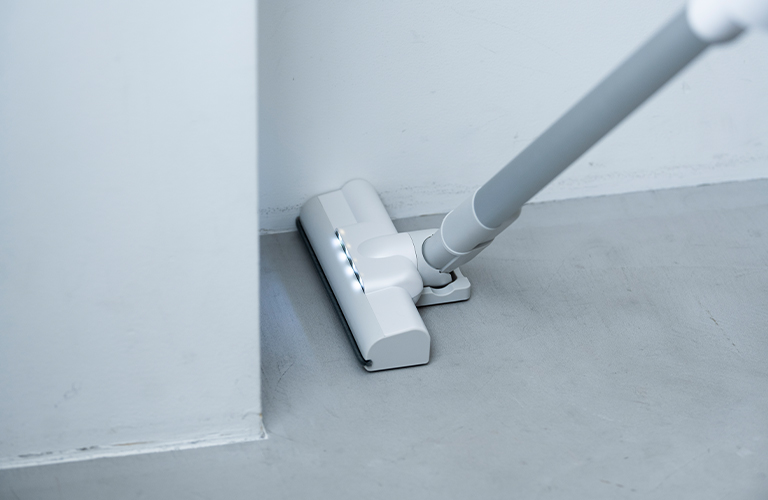 コンパクト＆自由な可動域のヘッド